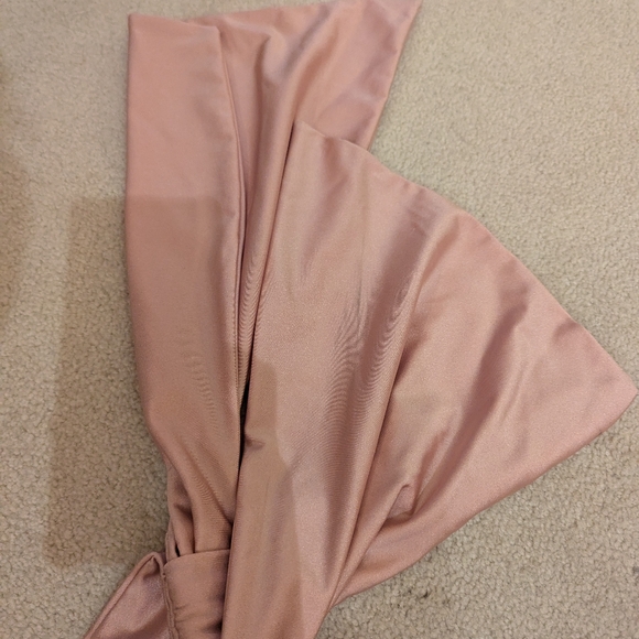 Nwt Cascading Bow One-Shoulder Stretch Satin Mermaid Dress with Slight Train - Picture 7 of 16